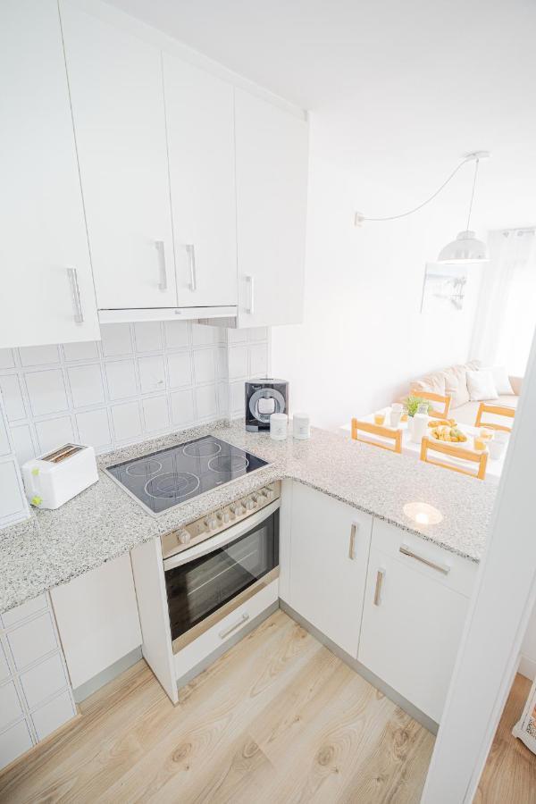 Apartamento Familiar Leomar Салоу Экстерьер фото